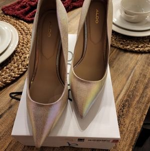 ALDO Heels Iridescent Color Size9